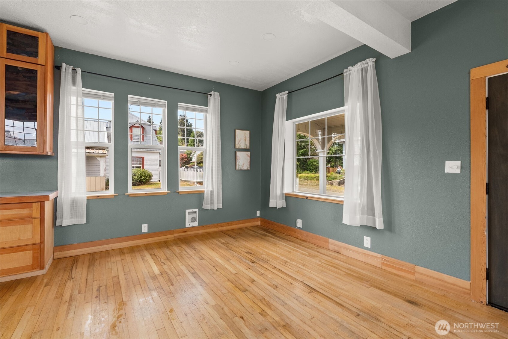 306 B Street Property Photo 7
