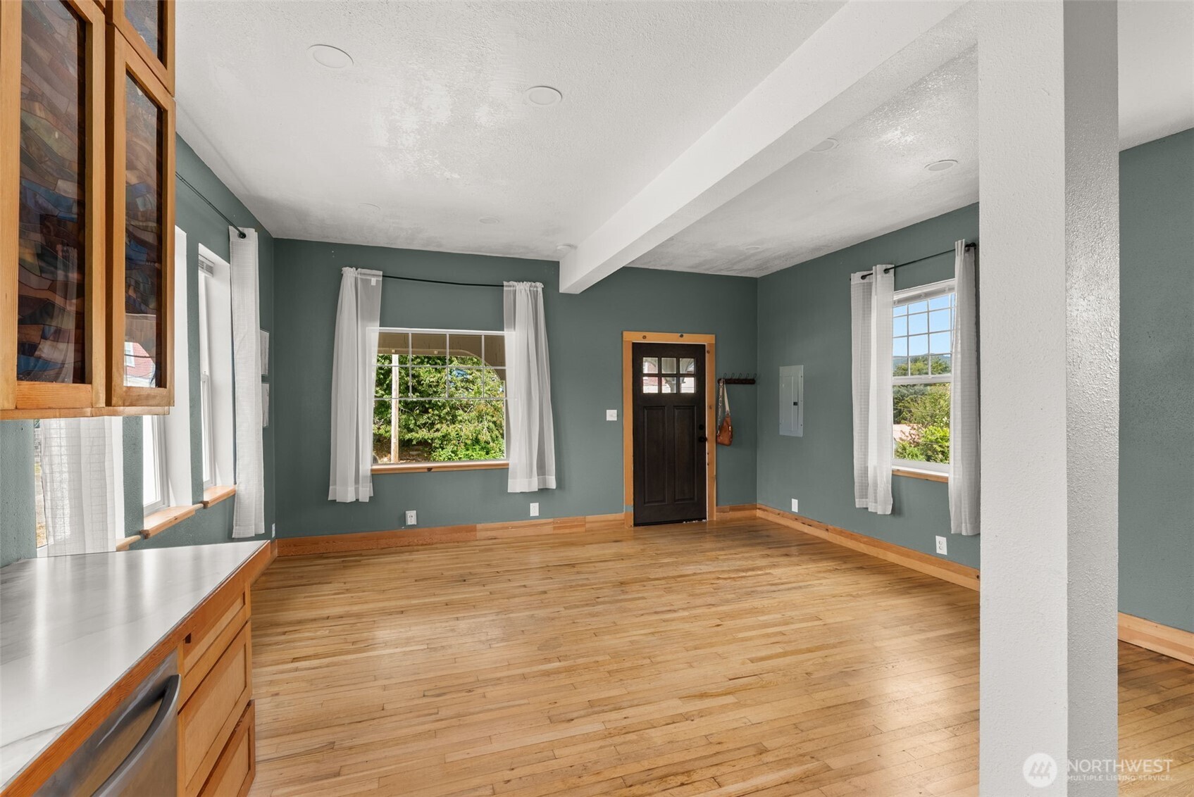 306 B Street Property Photo 10