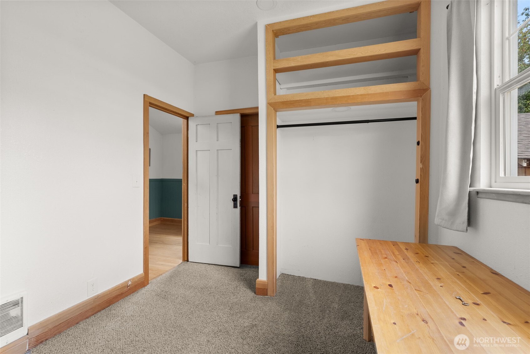 306 B Street Property Photo 12
