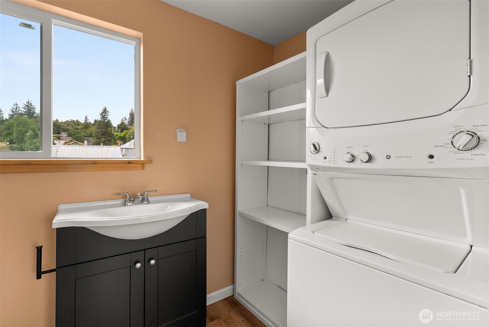 306 B Street Property Photo 18