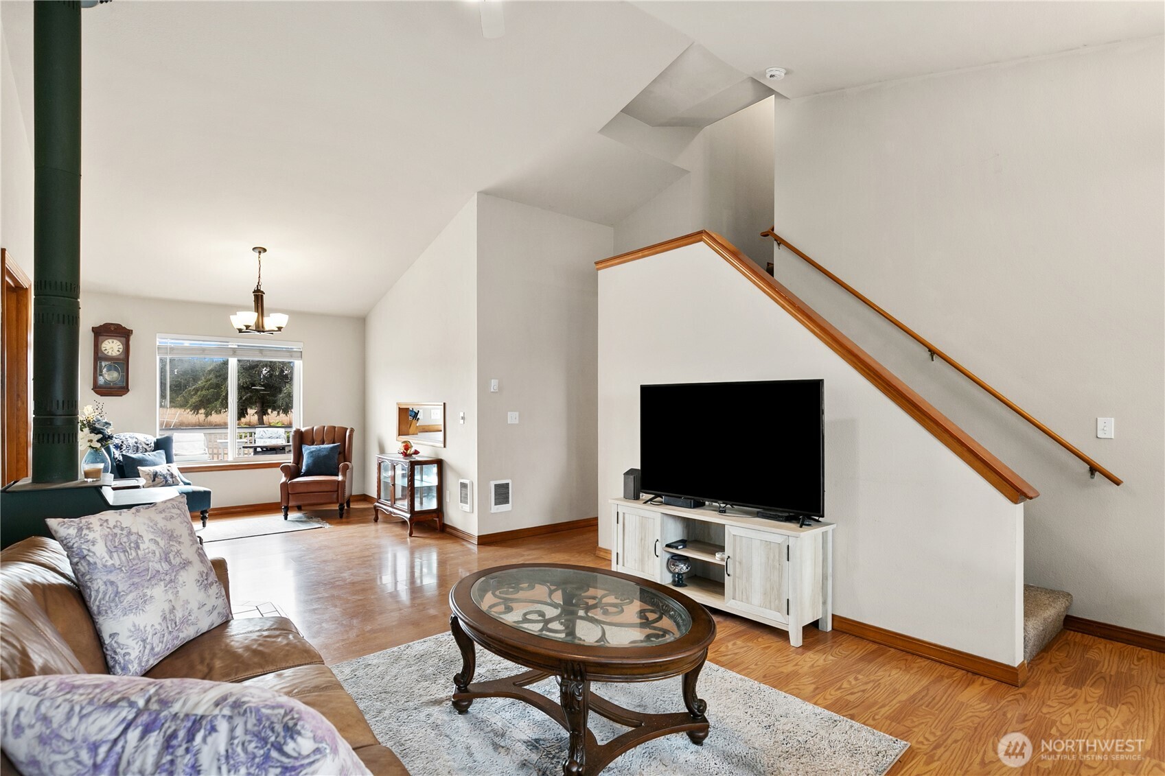 19636 Denmark Street Property Photo 6