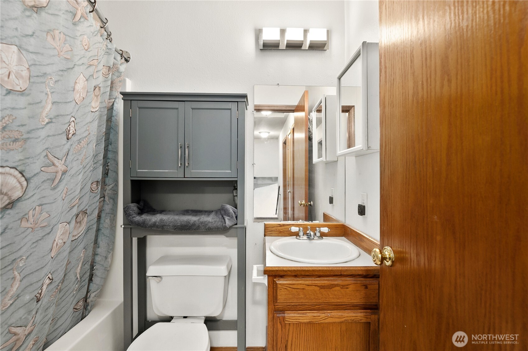 19636 Denmark Street Property Photo 20