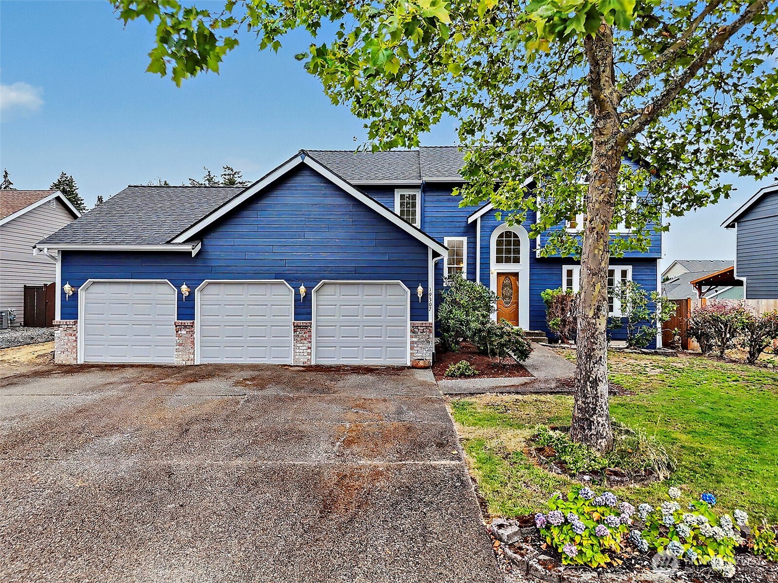 19307 73rd Avenue Property Photo 2