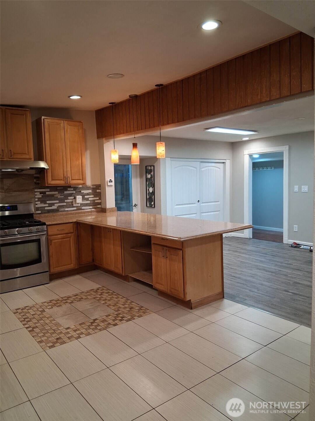 8242 S 128th Street Property Photo 7