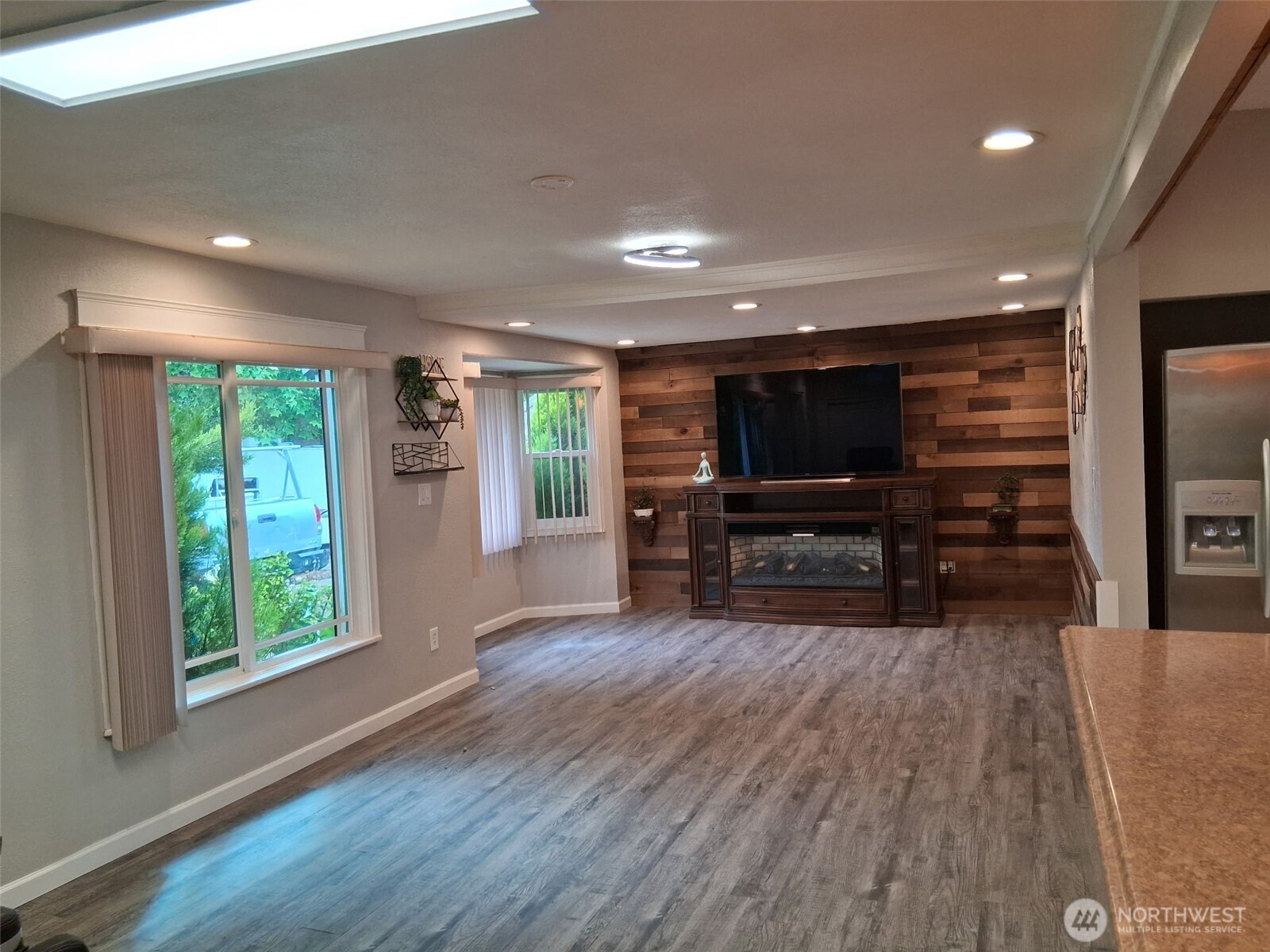 8242 S 128th Street Property Photo 11
