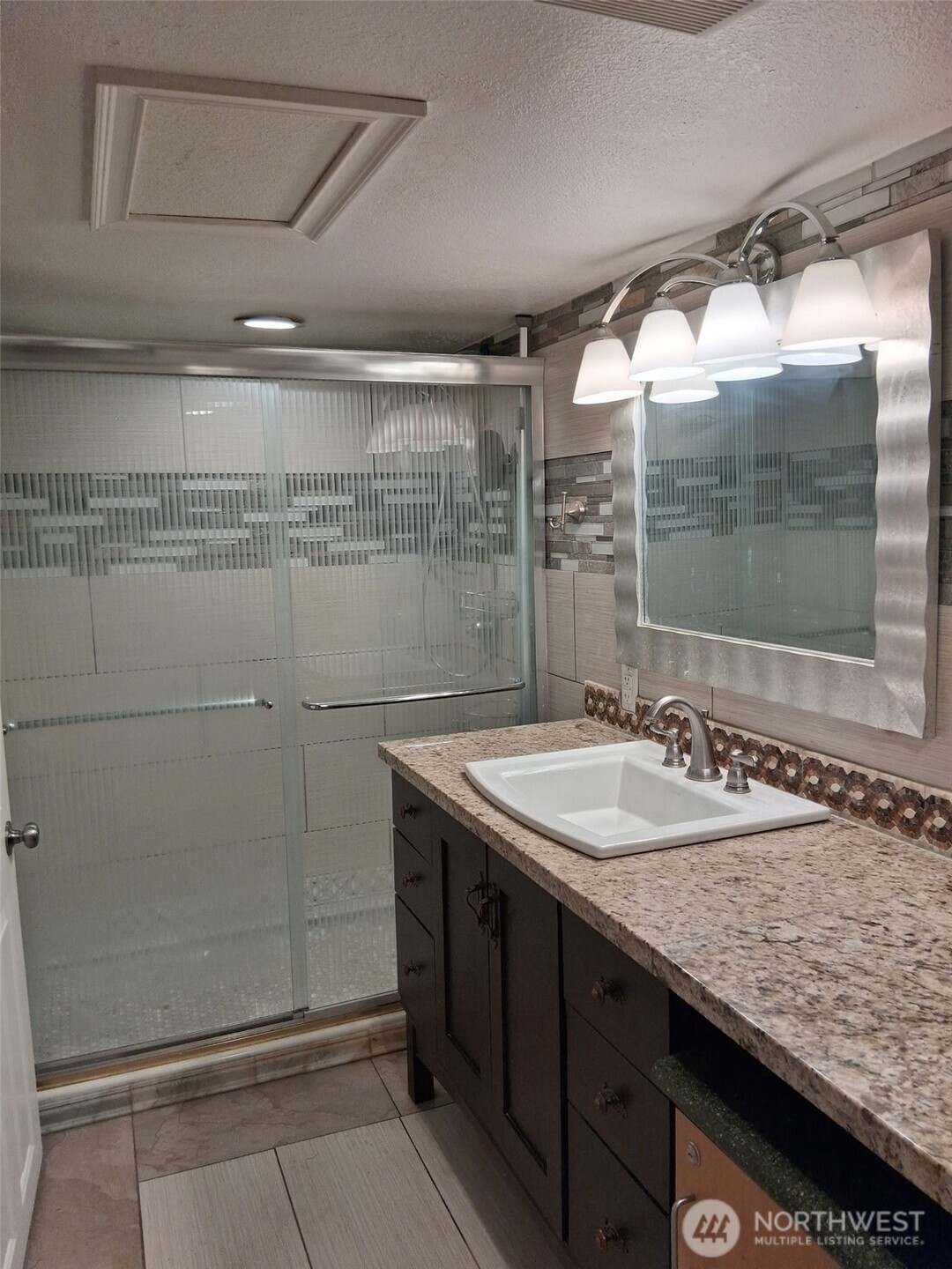 8242 S 128th Street Property Photo 13
