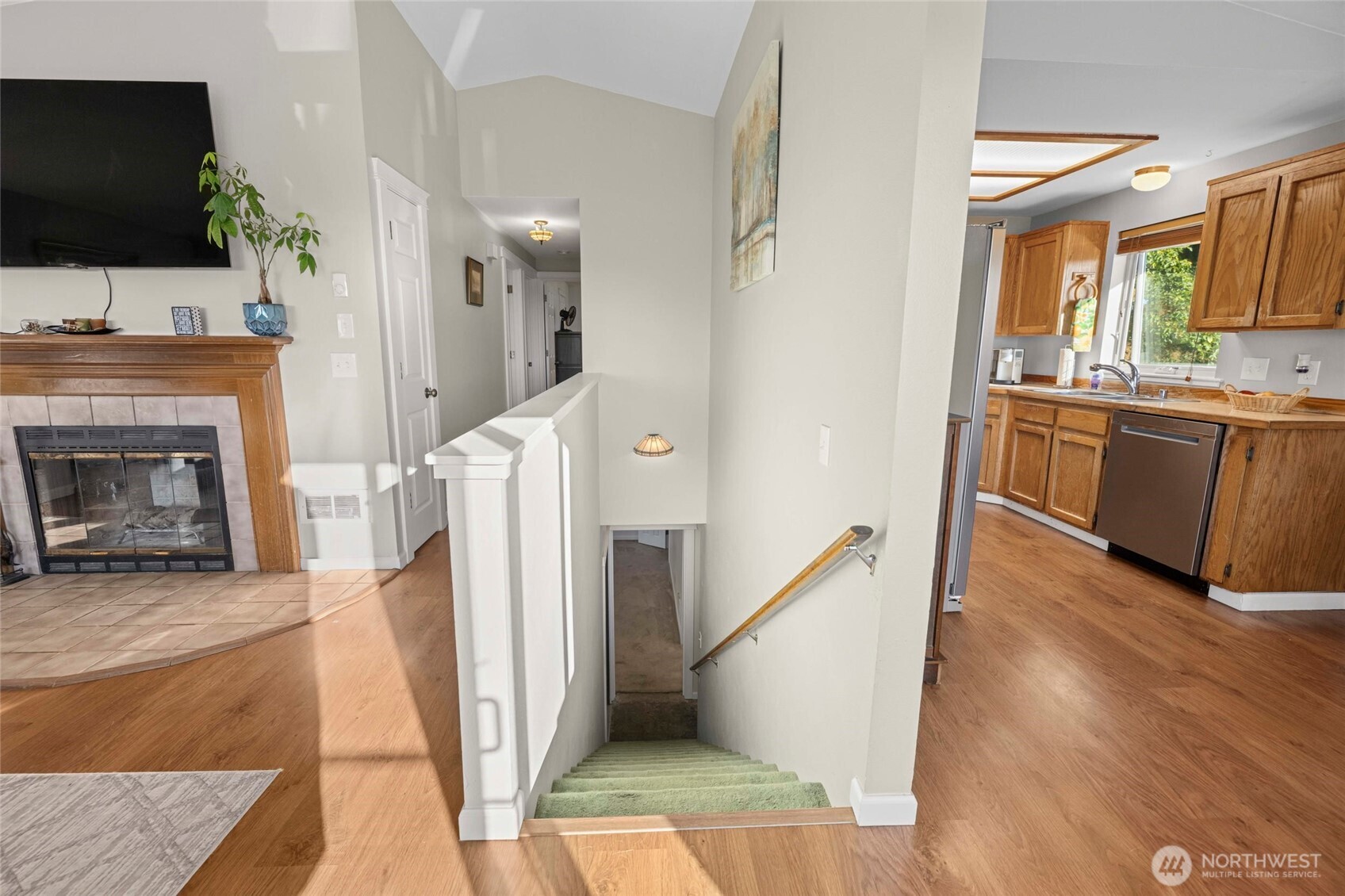 637 Cranberry Drive Property Photo 8