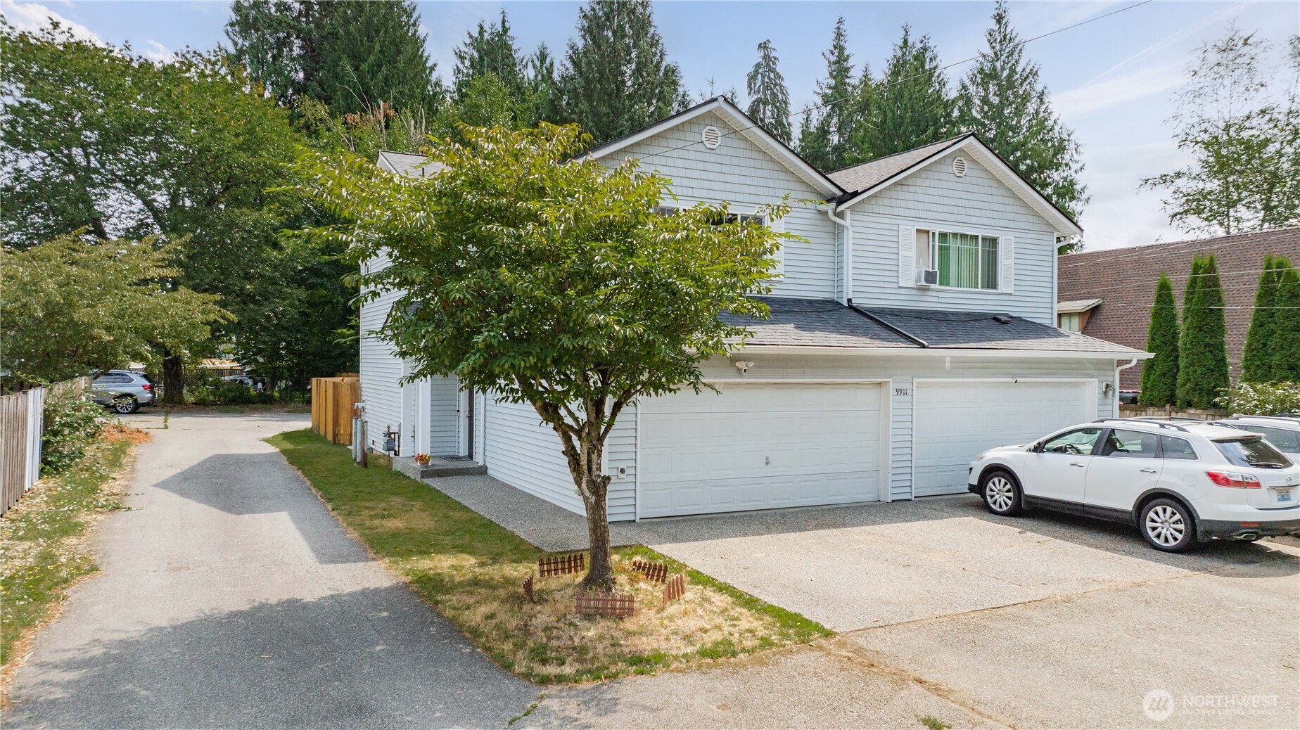 9911 48th Drive A Property Photo 2