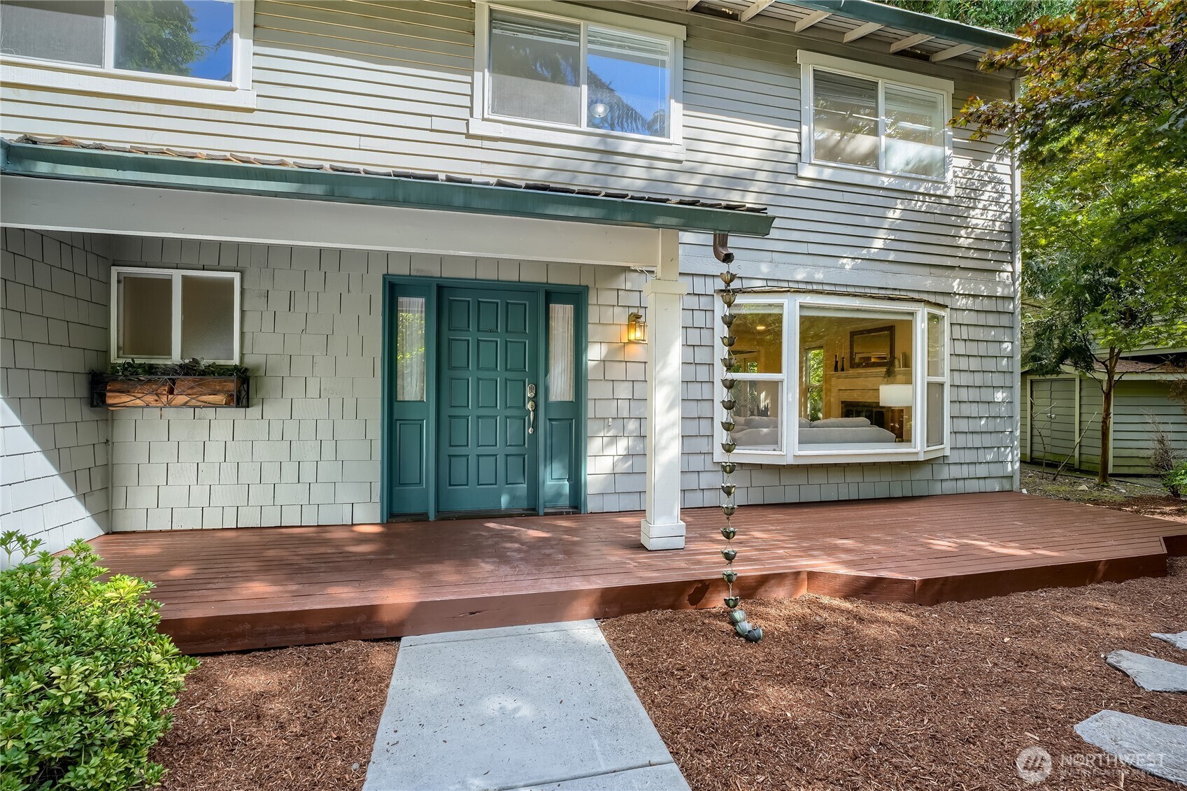 4842 152nd Place Property Photo 3