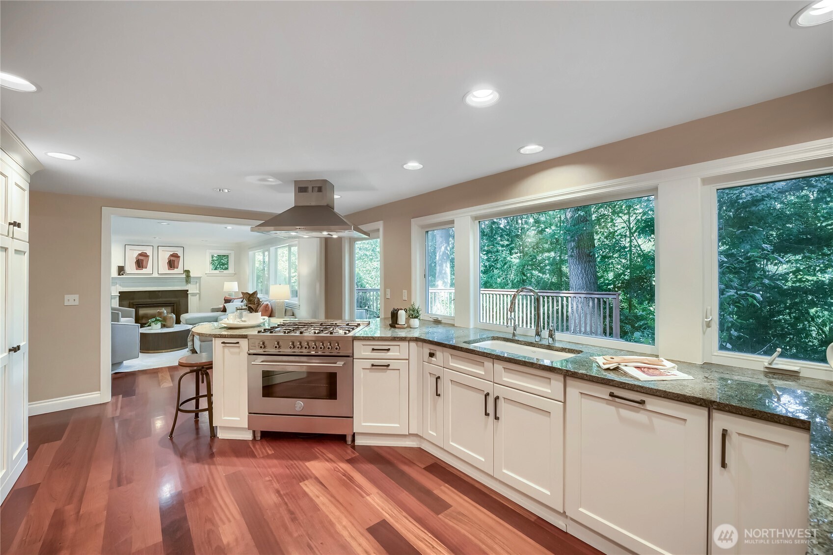 4842 152nd Place Property Photo 10