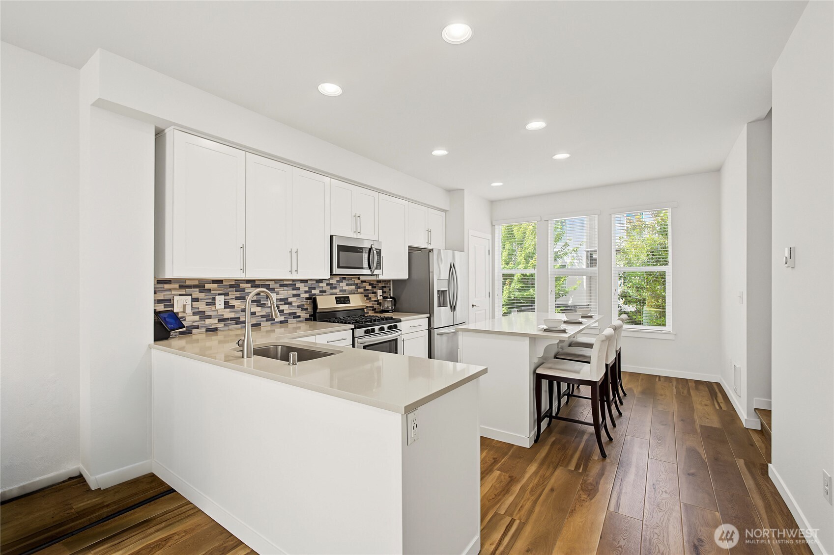 12915 20th Dr F Property Photo 9