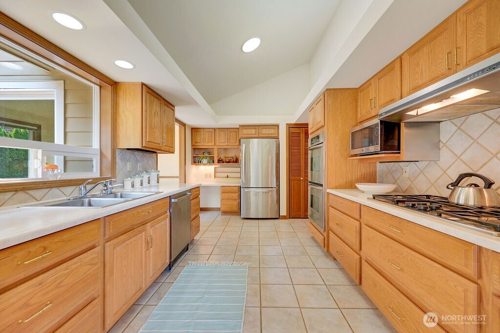 75 Seafarer Lane Property Photo 10