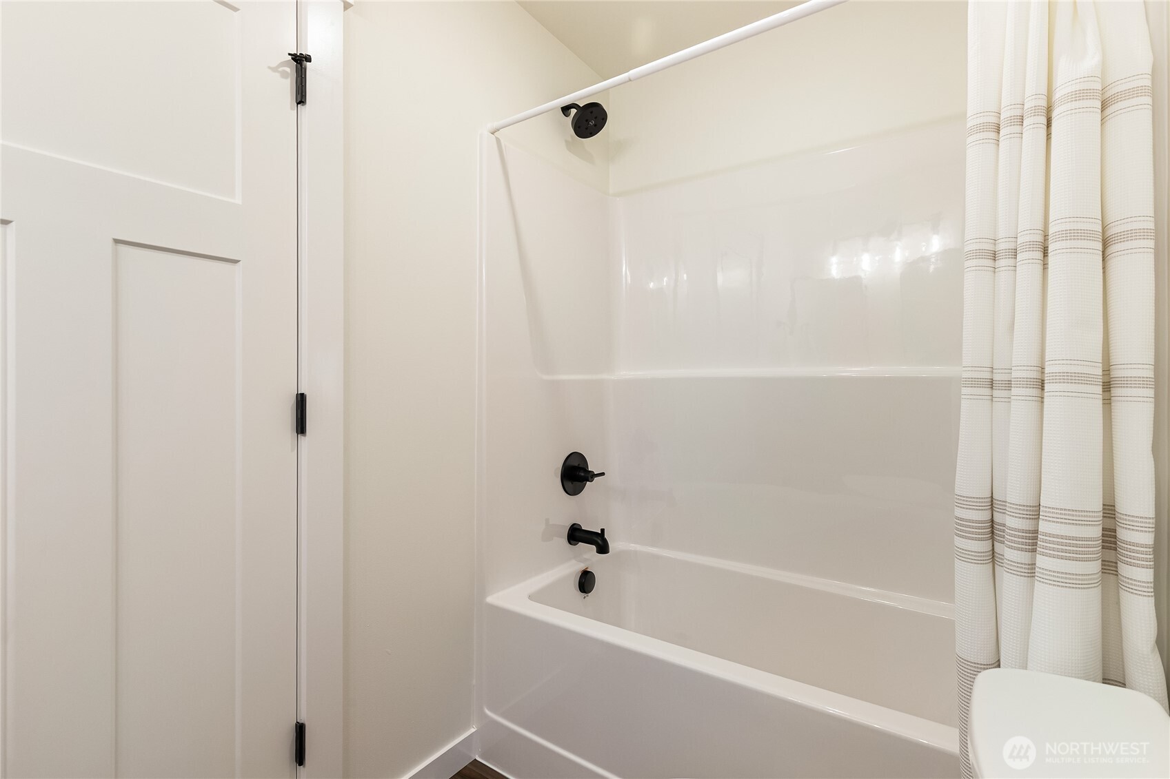 1366 Talus Way Property Photo 24