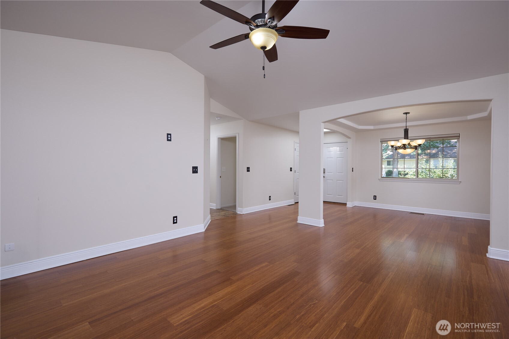 860 Fern Court Property Photo 6