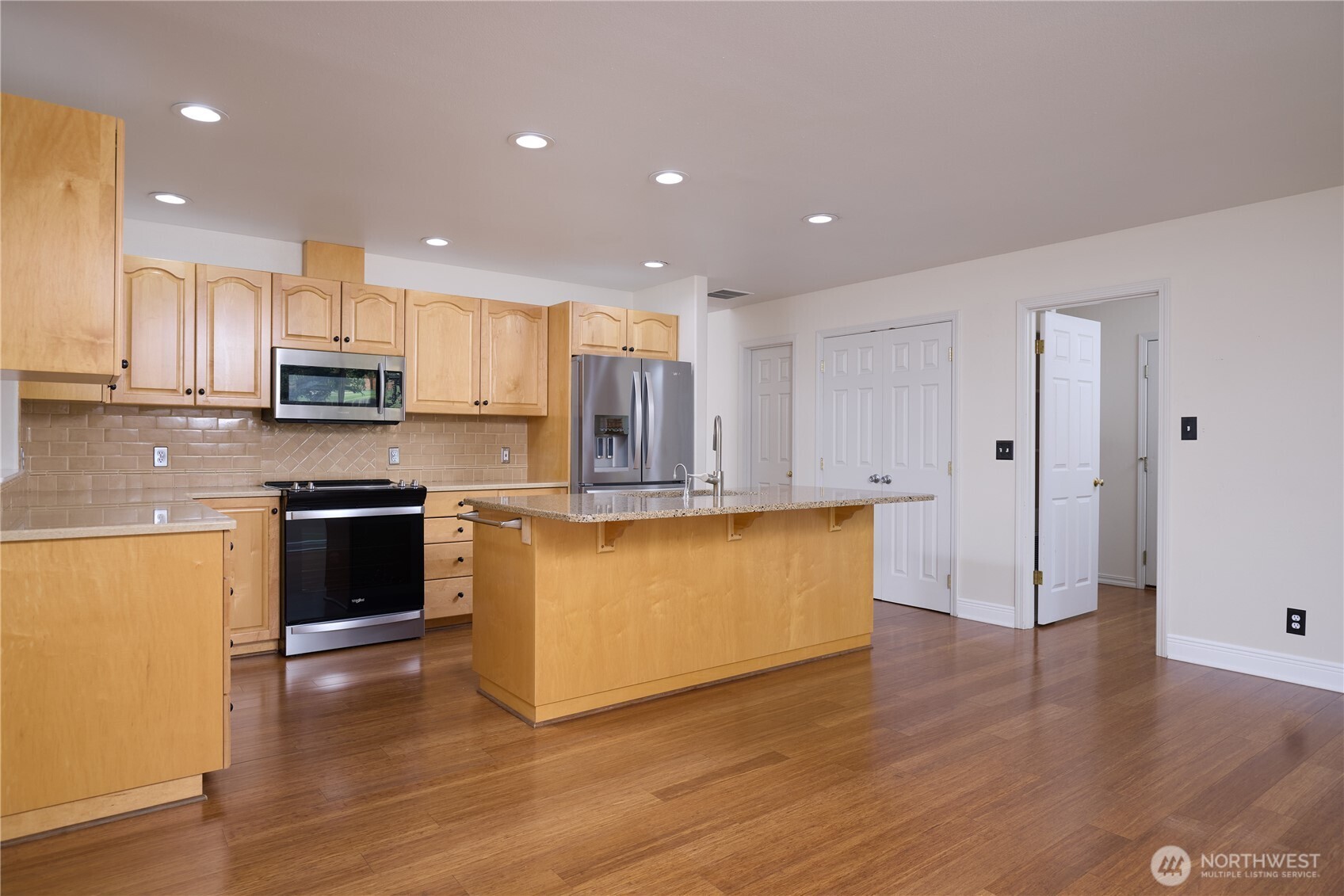 860 Fern Court Property Photo 15