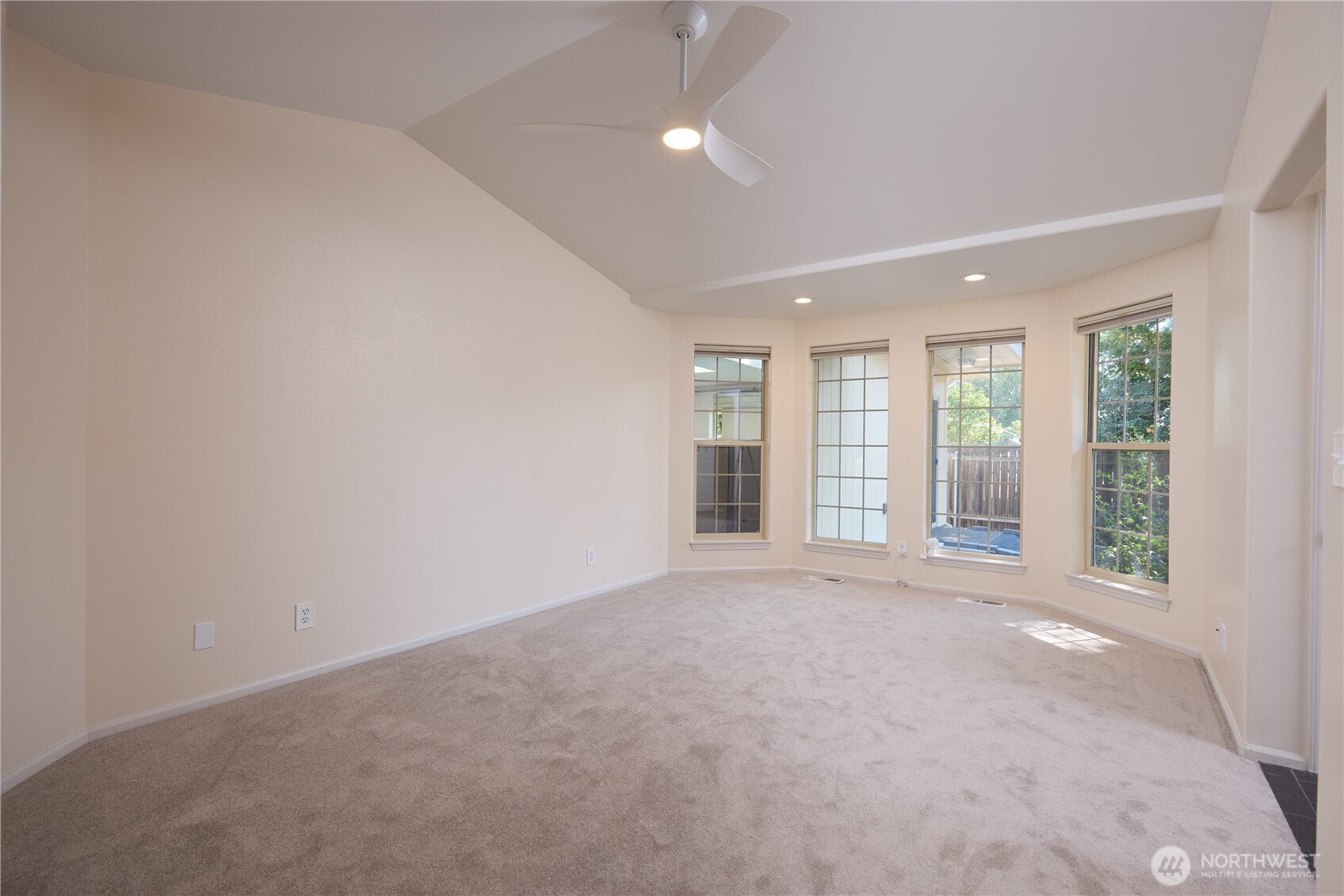 860 Fern Court Property Photo 23