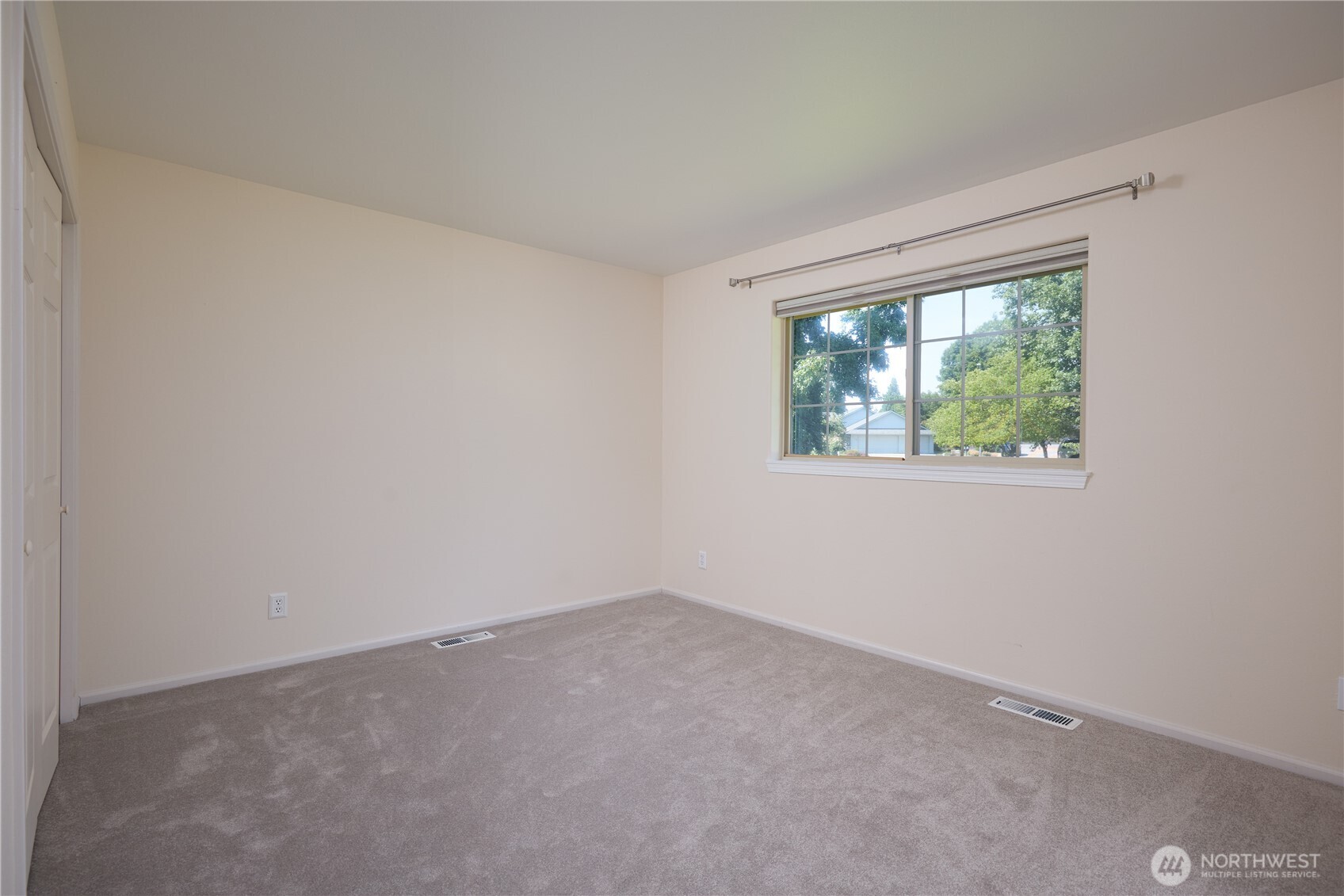 860 Fern Court Property Photo 27