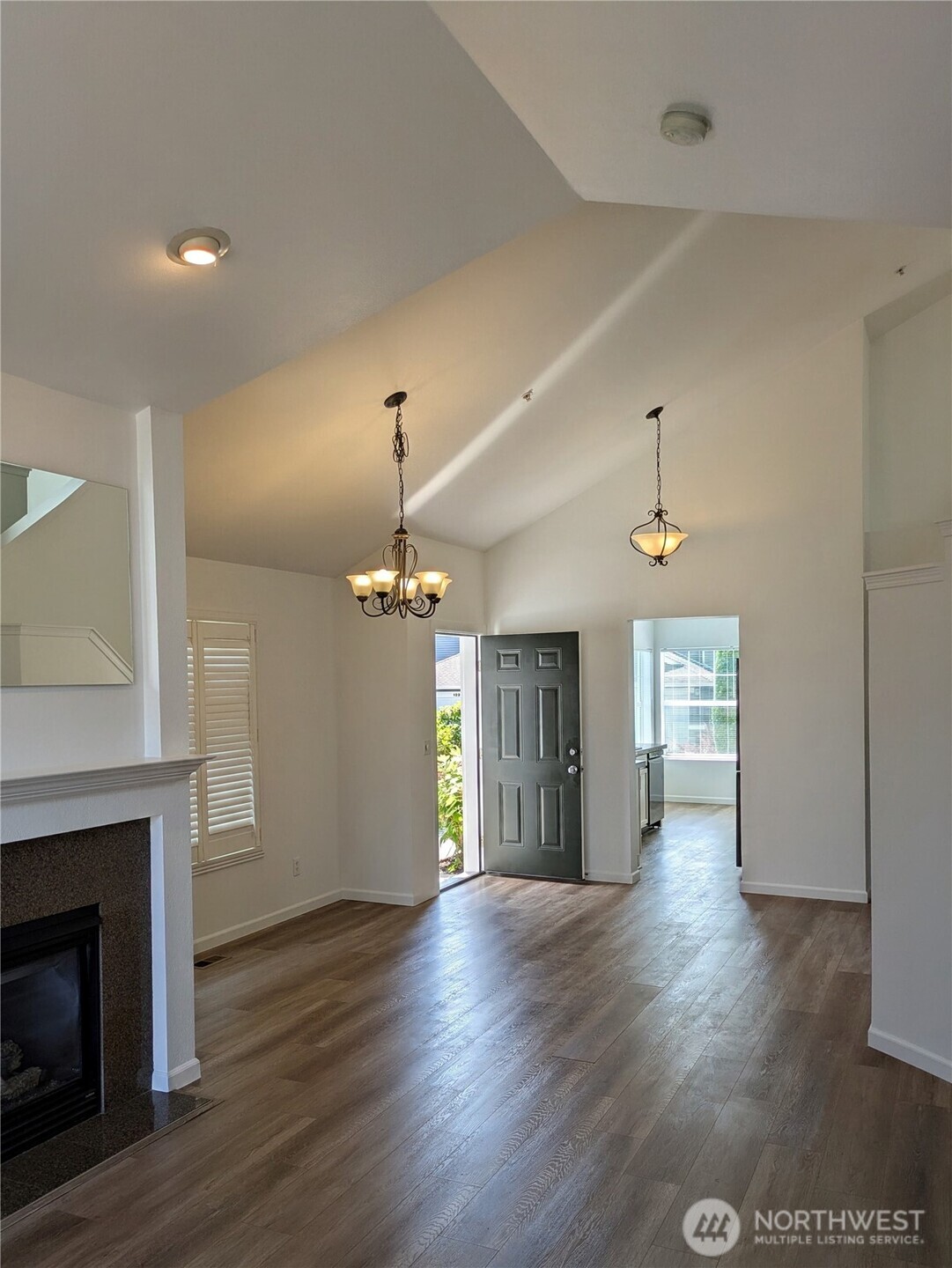 1221 65th Street 103 Property Photo 3