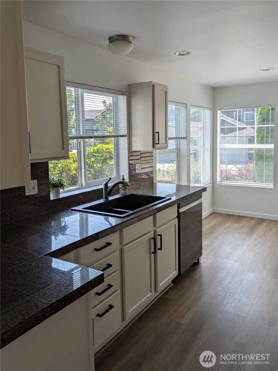 1221 65th Street 103 Property Photo 6
