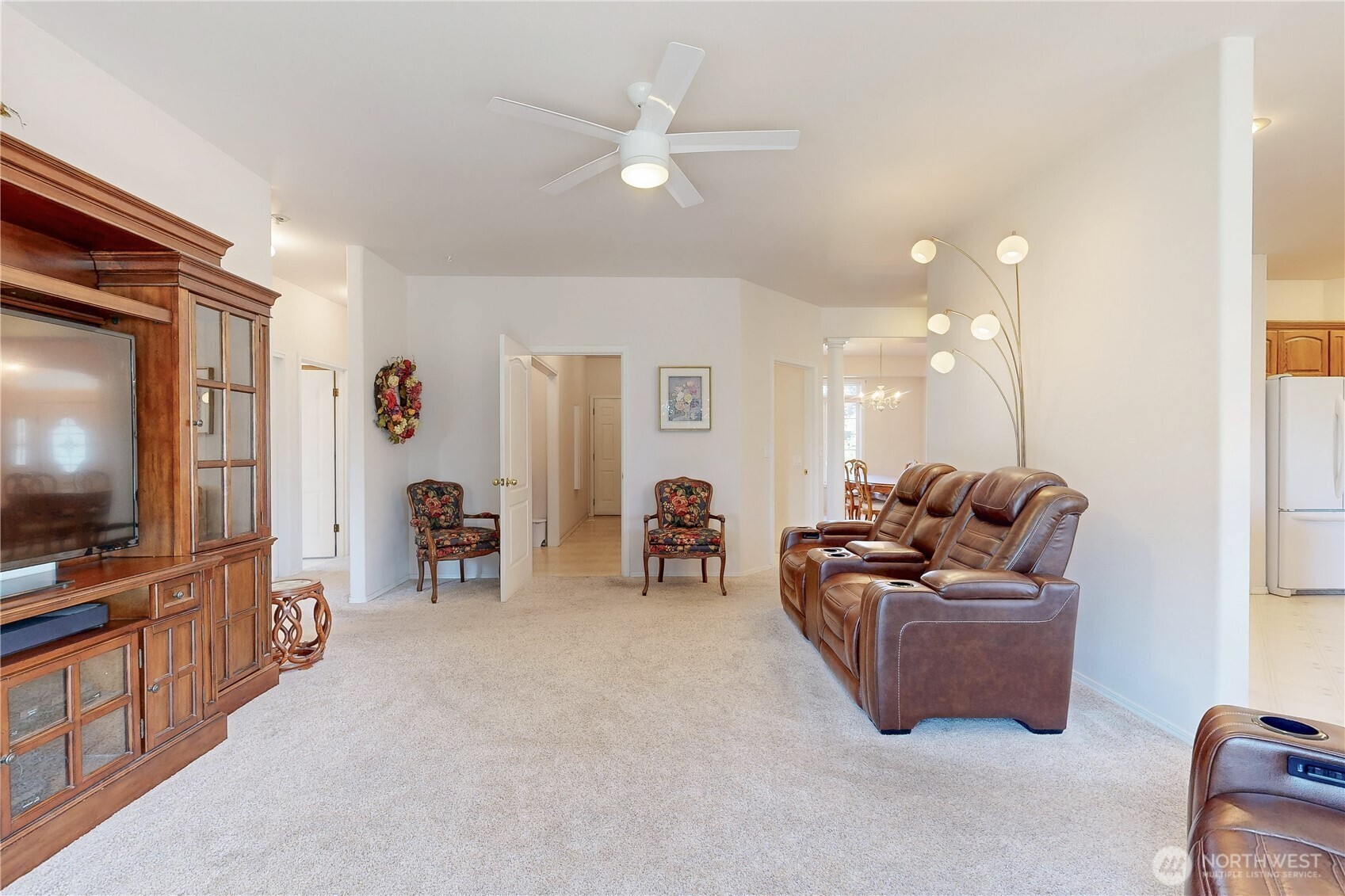 1916 Se Clover Court Property Photo 8