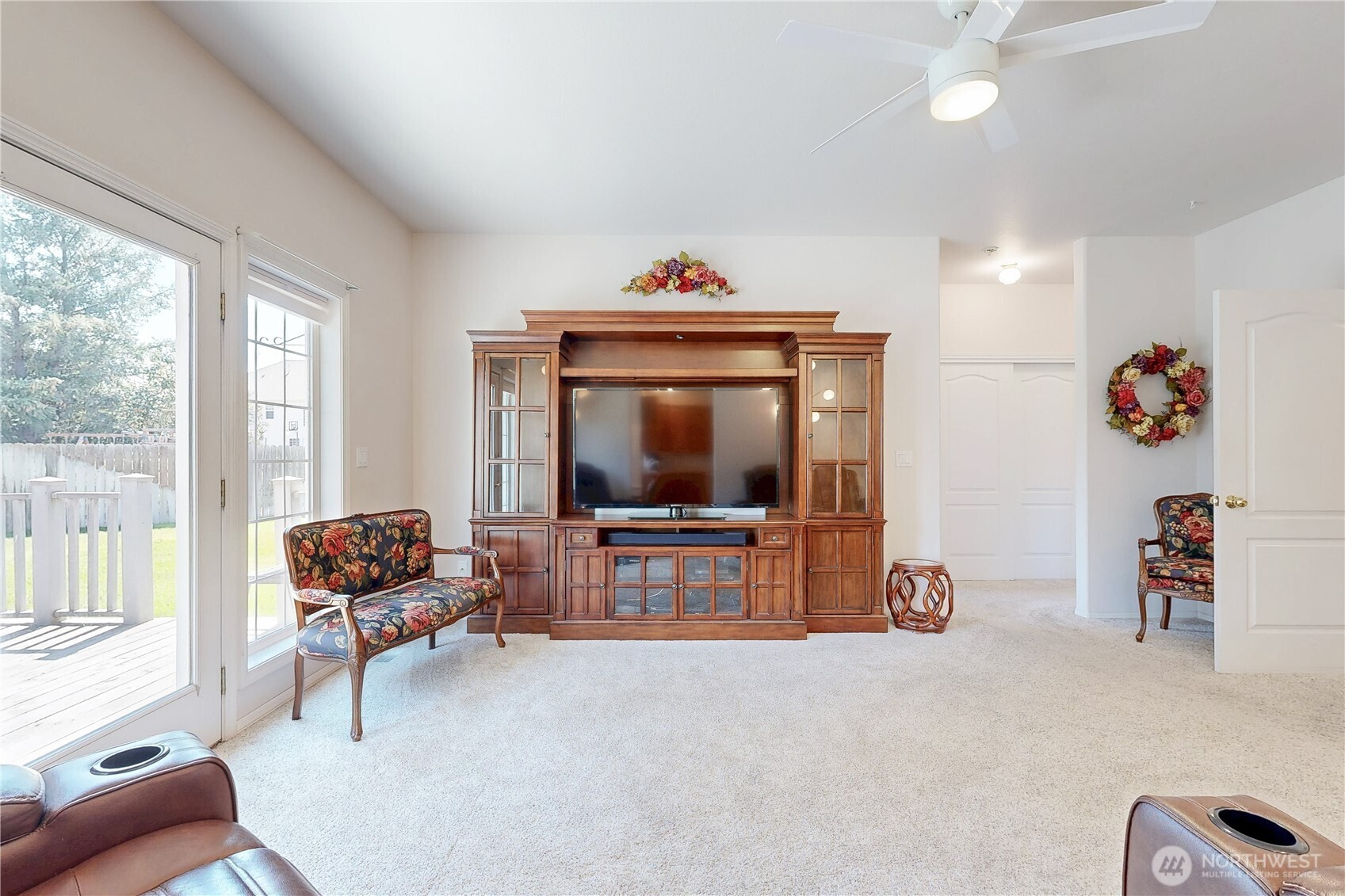 1916 Se Clover Court Property Photo 21