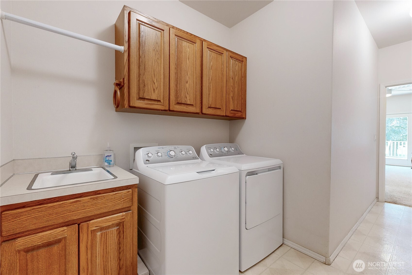 1916 Se Clover Court Property Photo 30