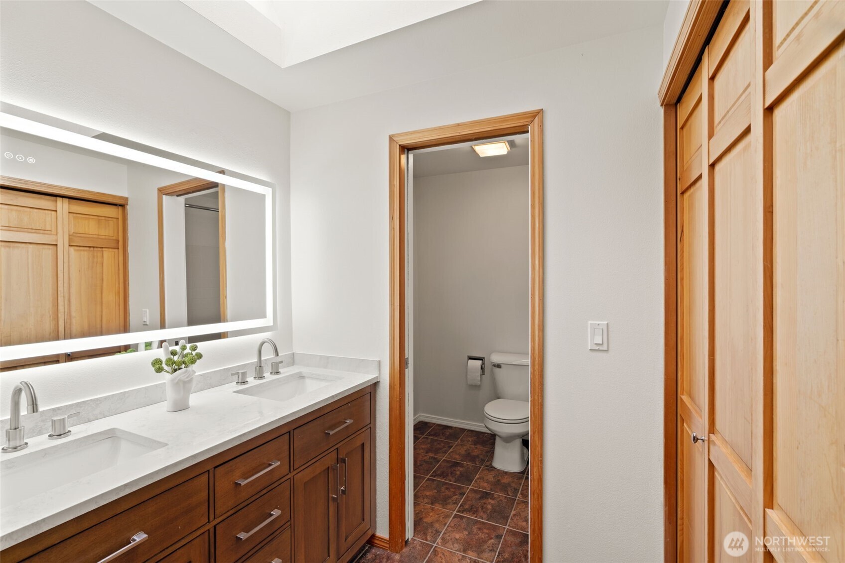 13142 Holmes Point Drive Property Photo 27