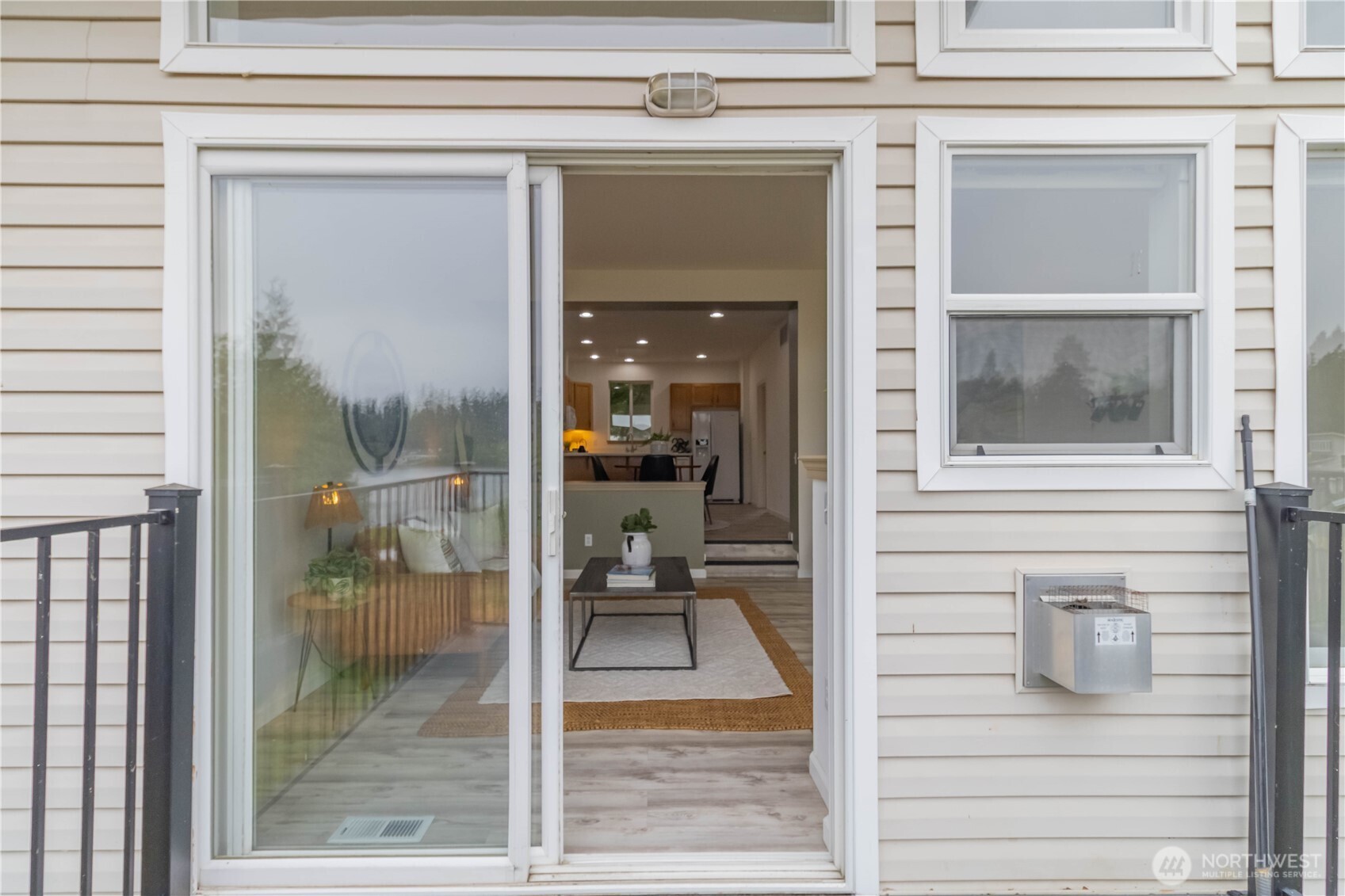 2311 Milton Way E Property Photo 16