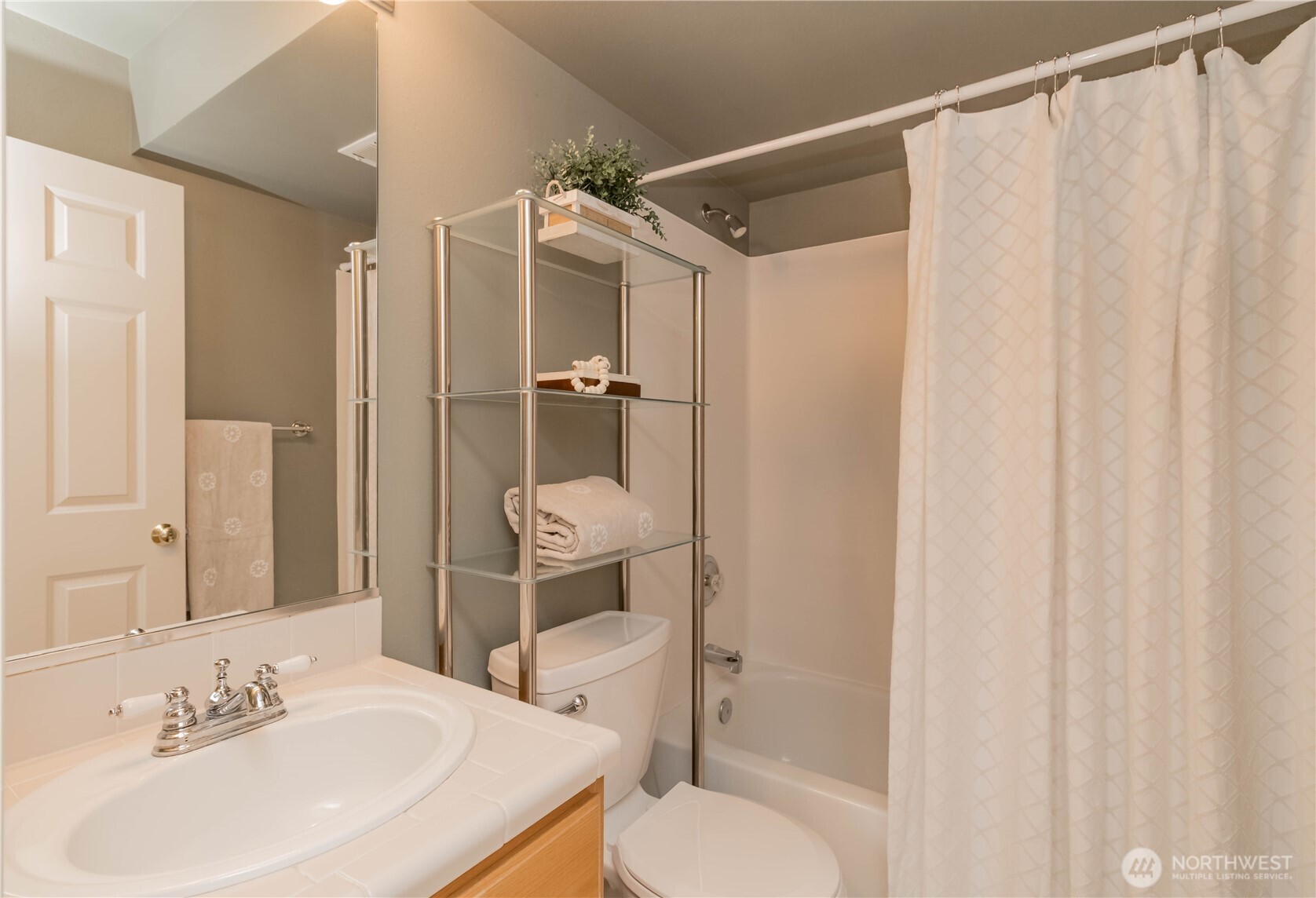 2311 Milton Way E Property Photo 28