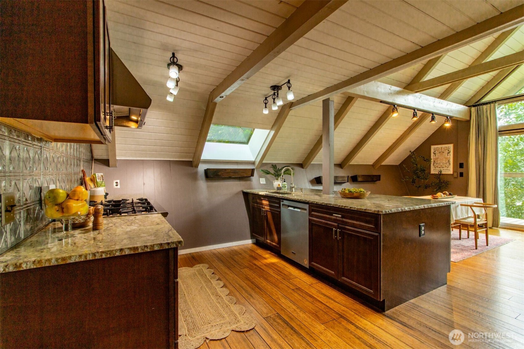 12995 Lake Shore Drive Property Photo 6