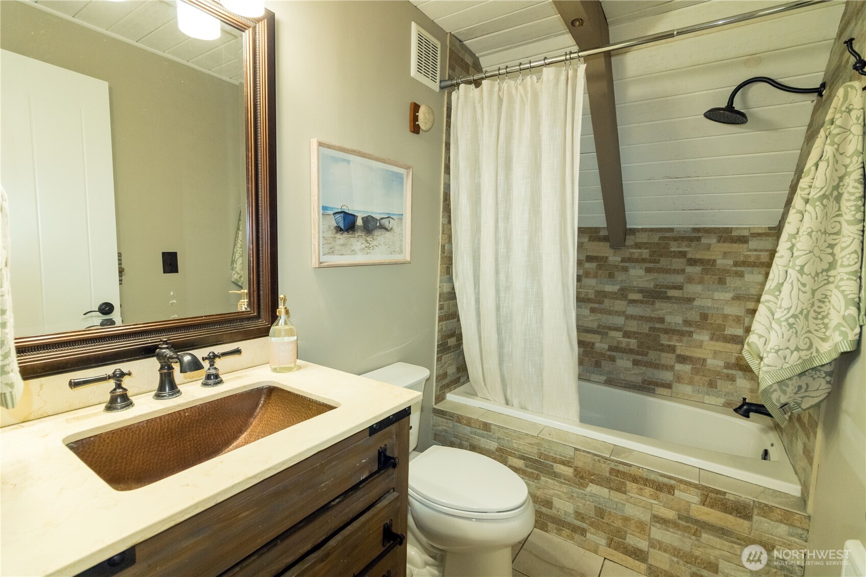 12995 Lake Shore Drive Property Photo 22