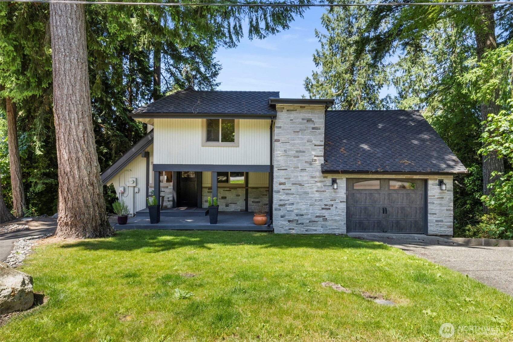 12995 Lake Shore Drive Property Photo 31