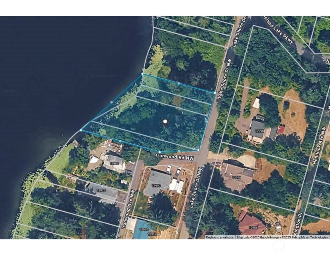 12995 Lake Shore Drive Property Photo 32