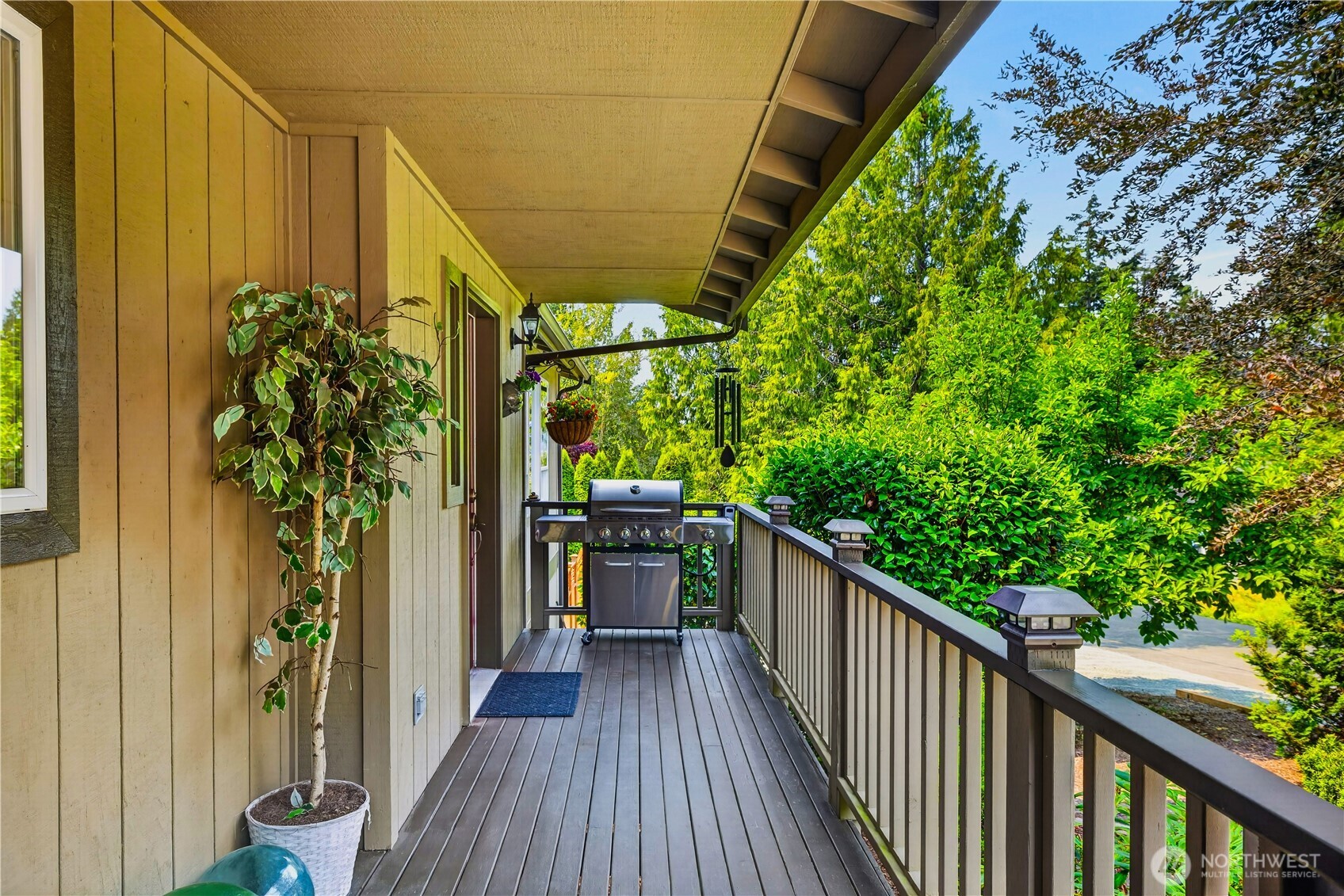 776 Shelter Bay Drive Property Photo 6