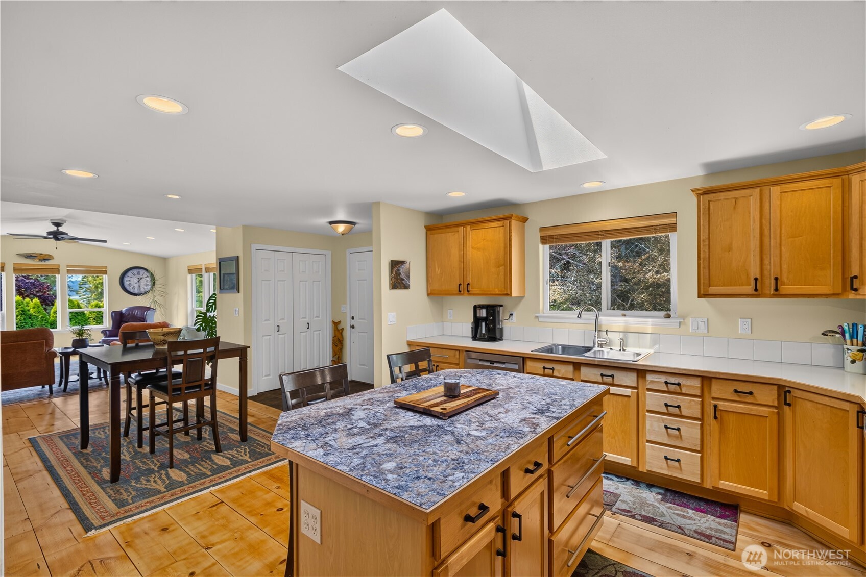 776 Shelter Bay Drive Property Photo 12