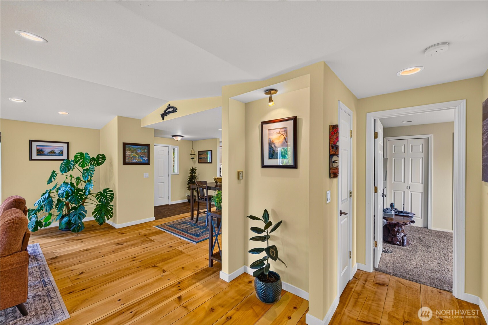 776 Shelter Bay Drive Property Photo 14