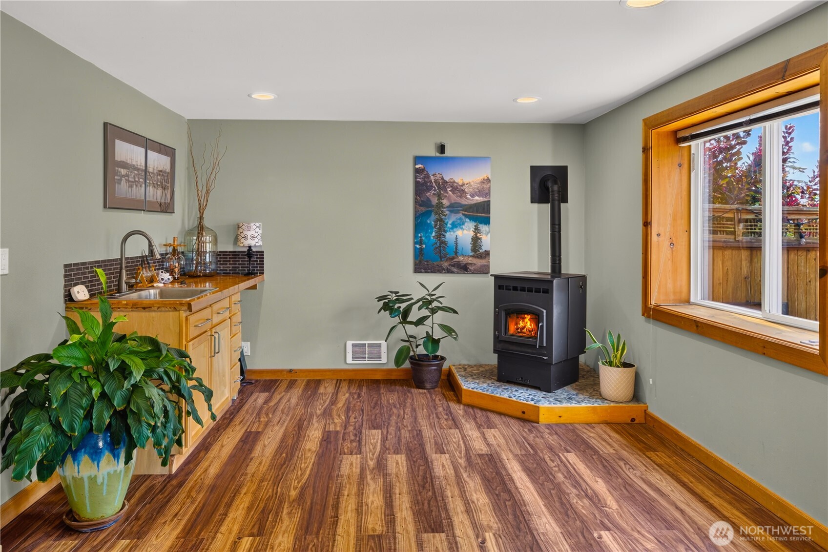 776 Shelter Bay Drive Property Photo 30