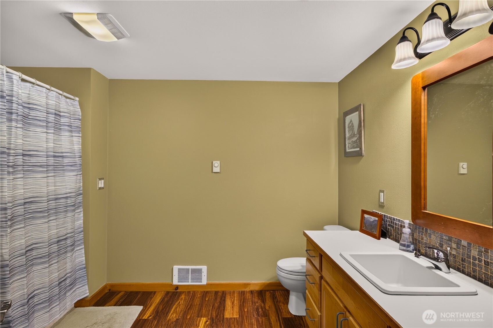 776 Shelter Bay Drive Property Photo 31