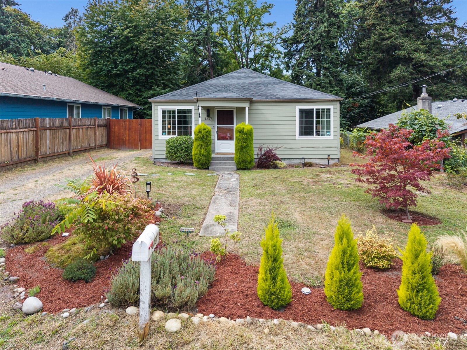 1827 SE Orange Street Property Photo 1