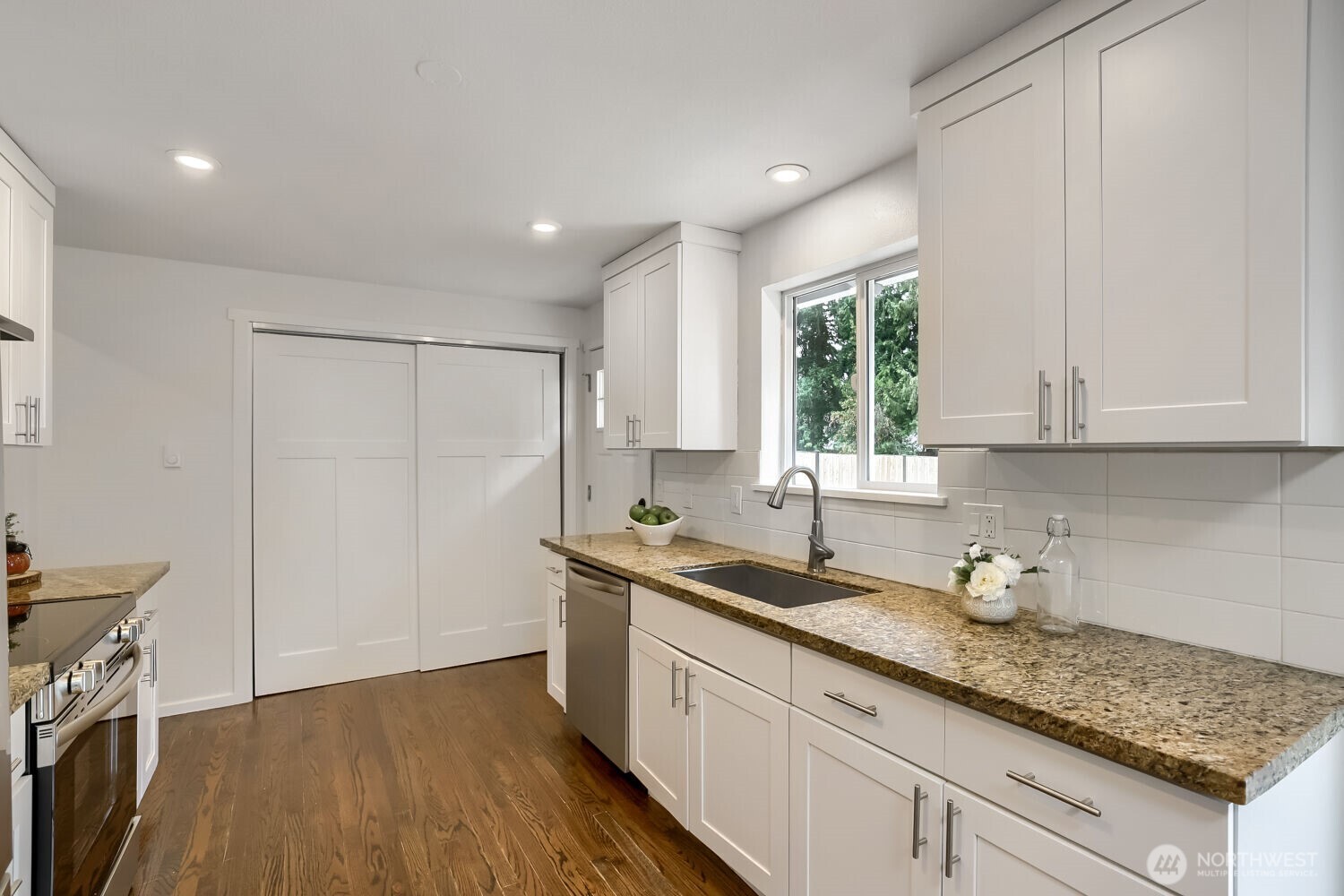 7508 Rainier Drive Property Photo 11