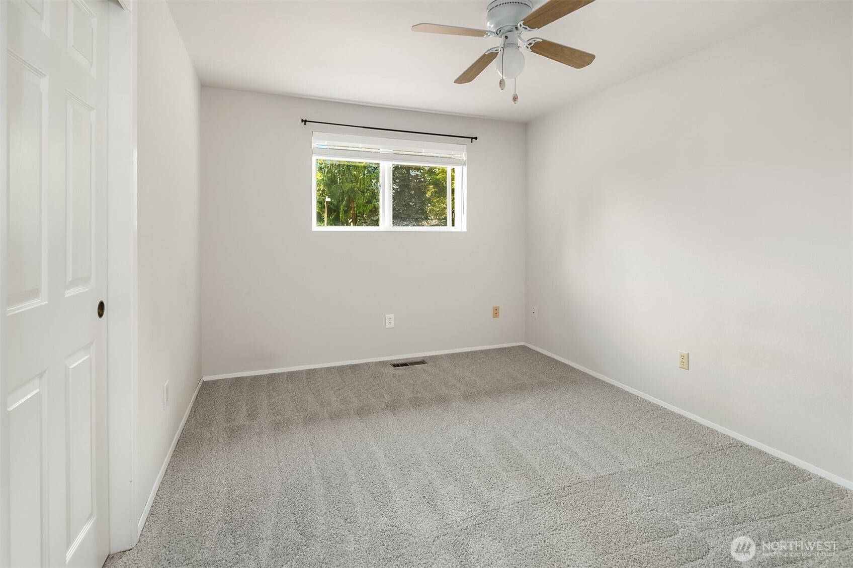 12916 Ne 136th Place Property Photo 14
