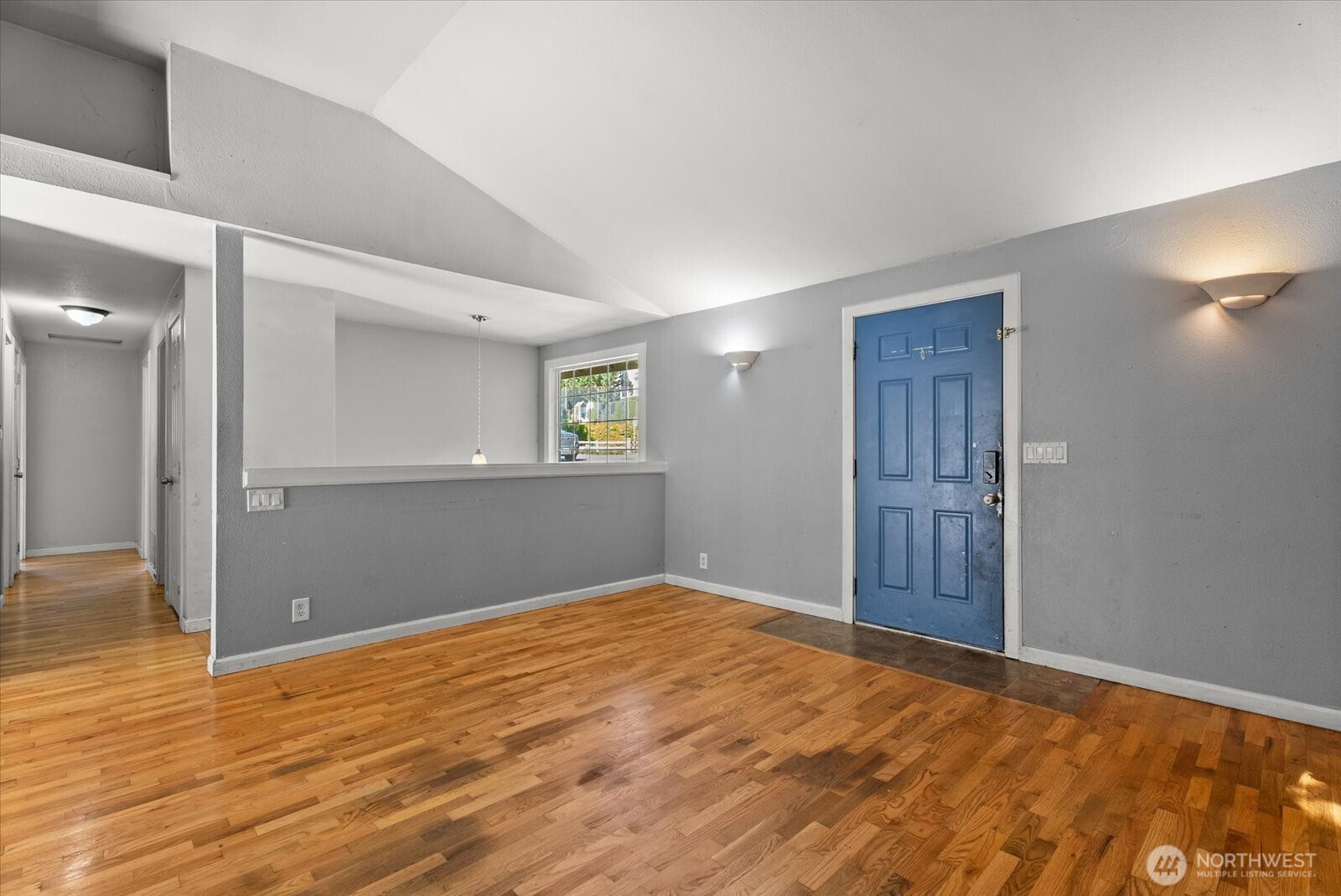 18711 82nd Avenue Property Photo 6