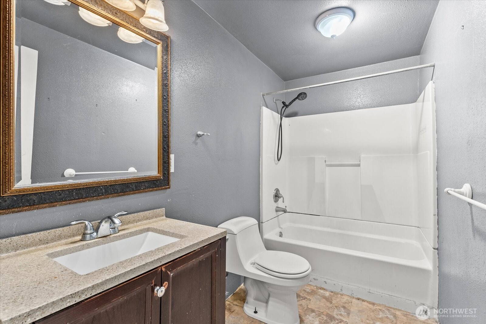 18711 82nd Avenue Property Photo 17
