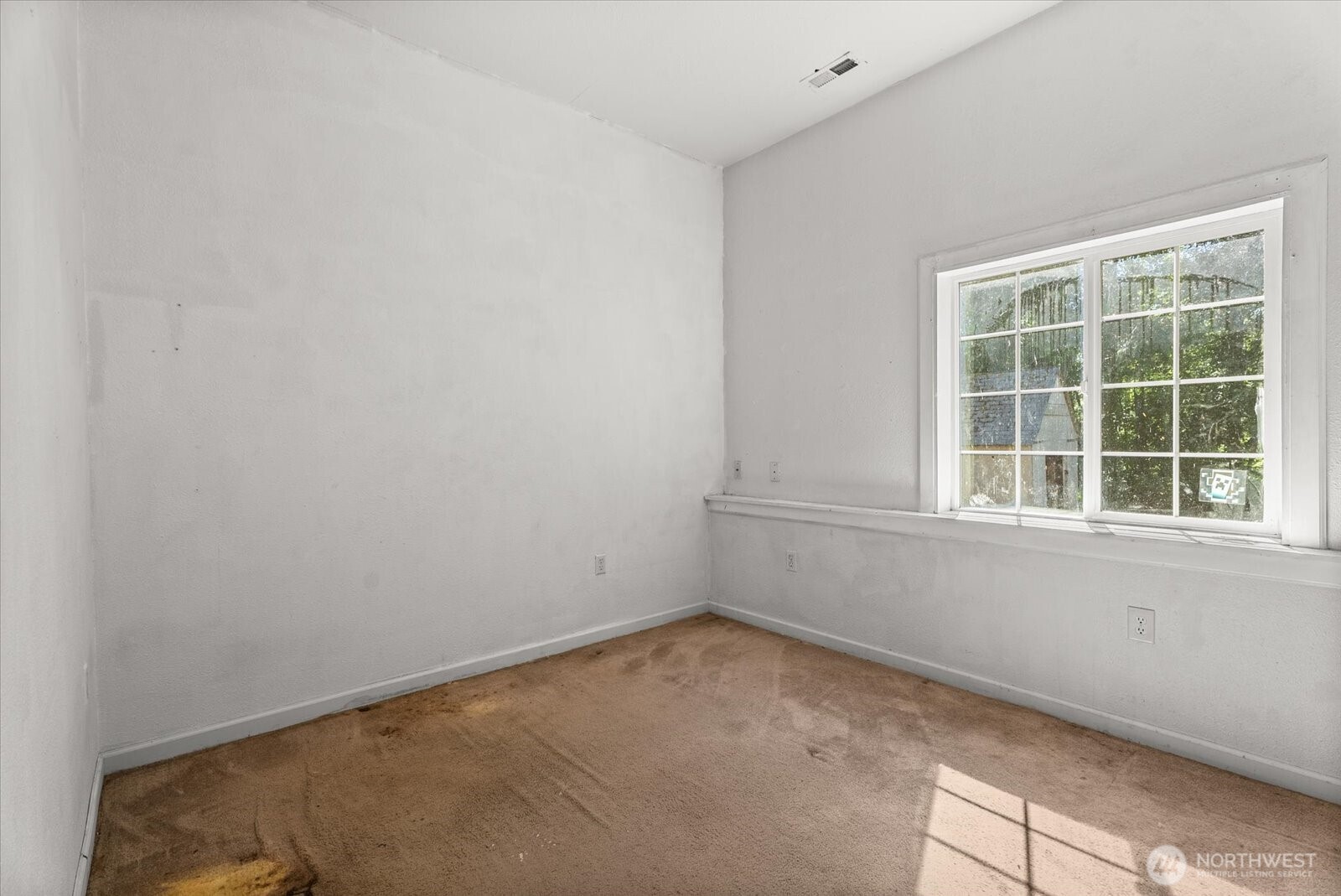 18711 82nd Avenue Property Photo 18