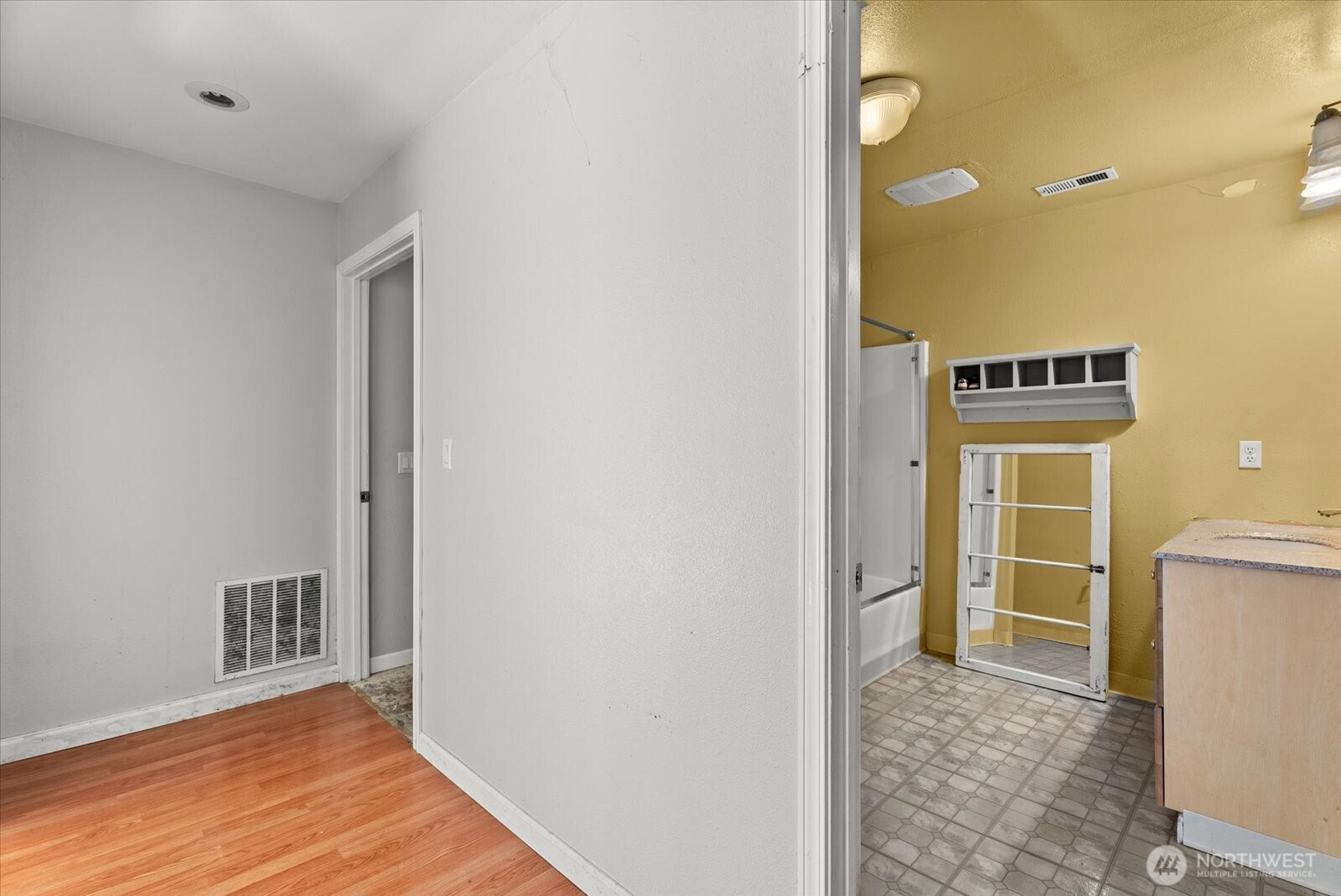 18711 82nd Avenue Property Photo 23