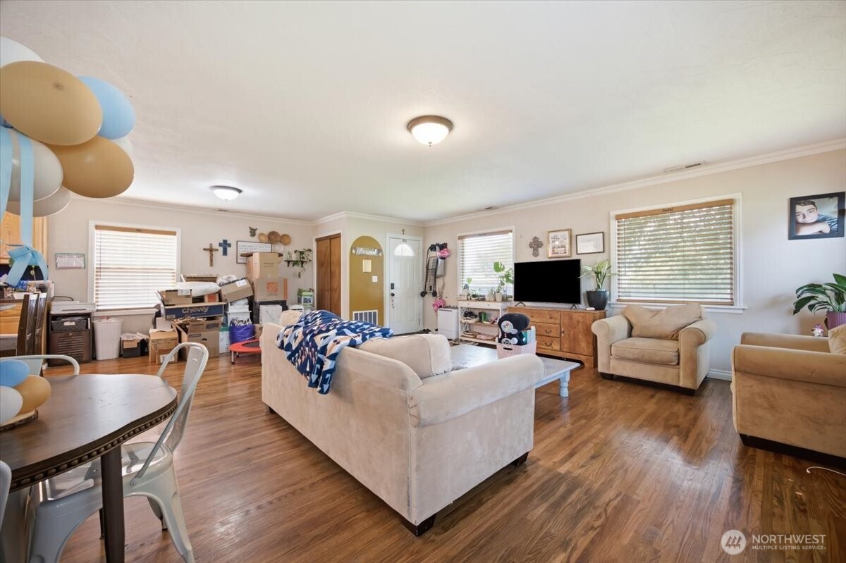 2421 Plaza Way Property Photo 7