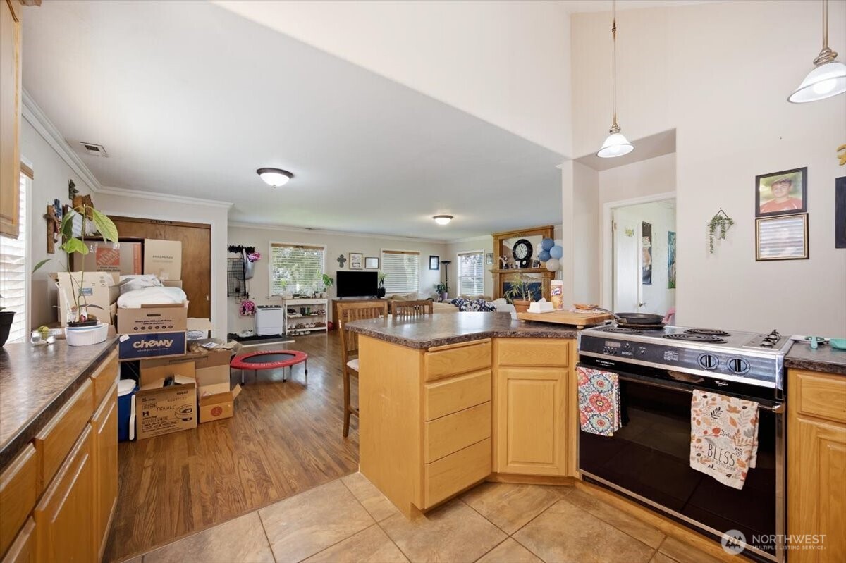 2421 Plaza Way Property Photo 8
