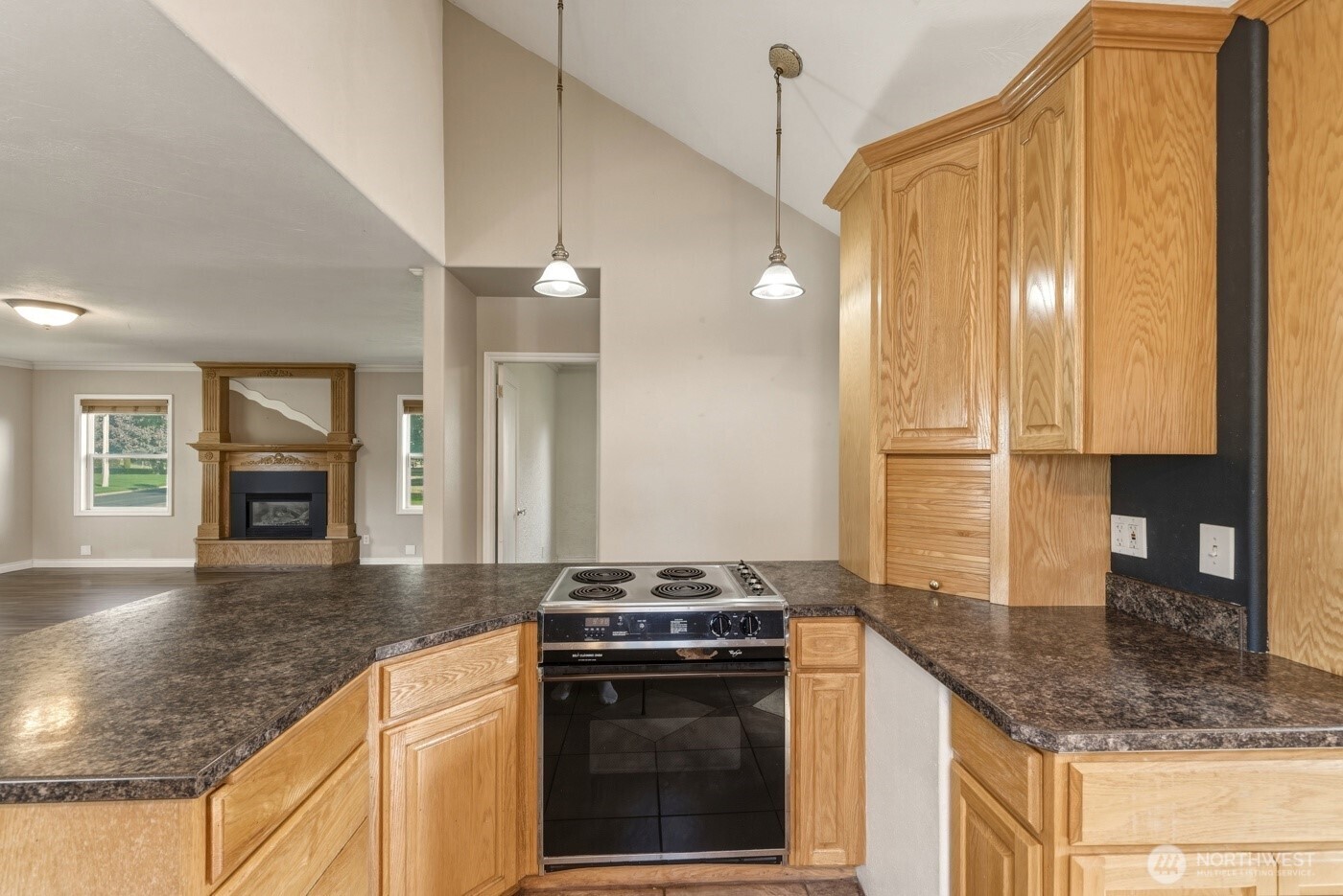 2421 Plaza Way Property Photo 9