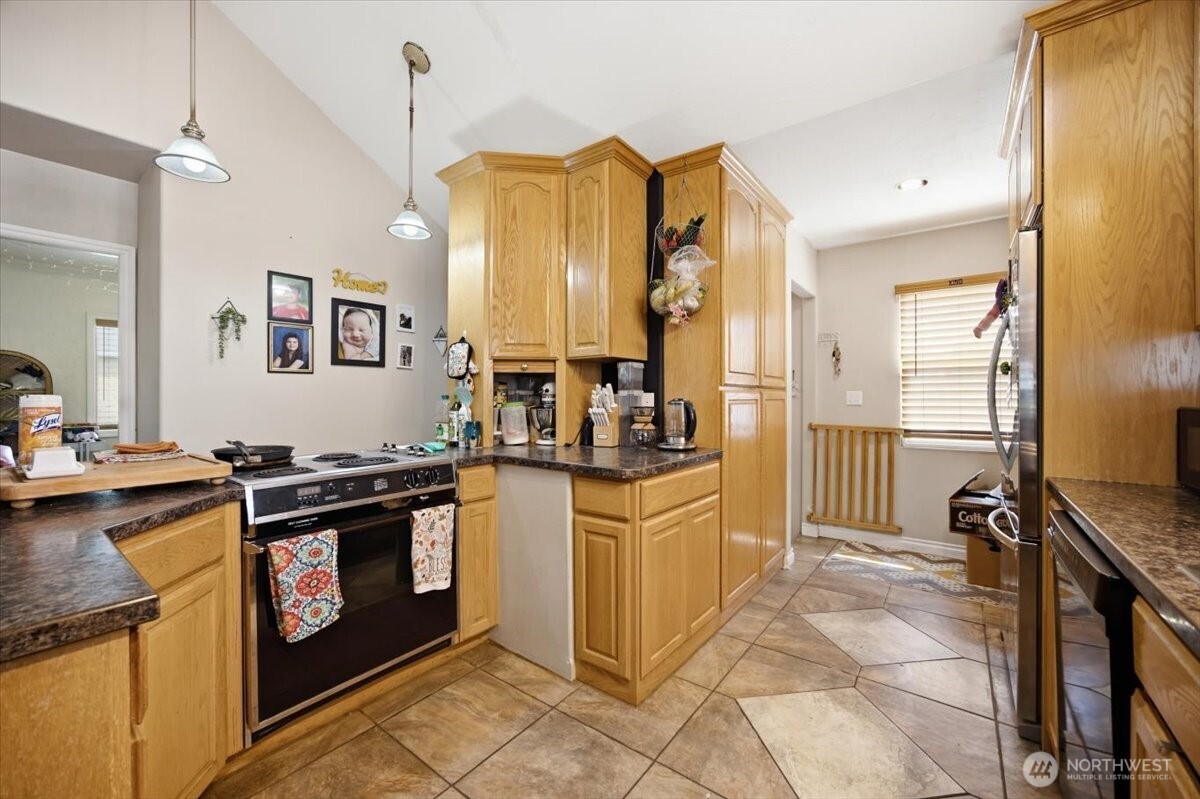 2421 Plaza Way Property Photo 11
