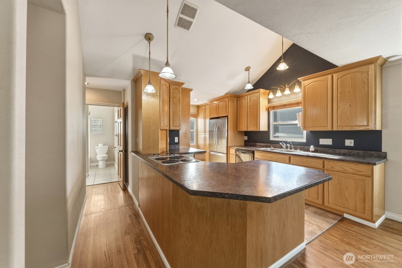 2421 Plaza Way Property Photo 11